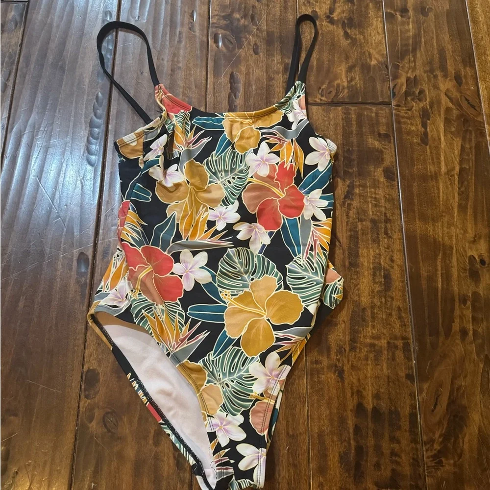 Floral Women's Swimwear - Picture 1 of 4